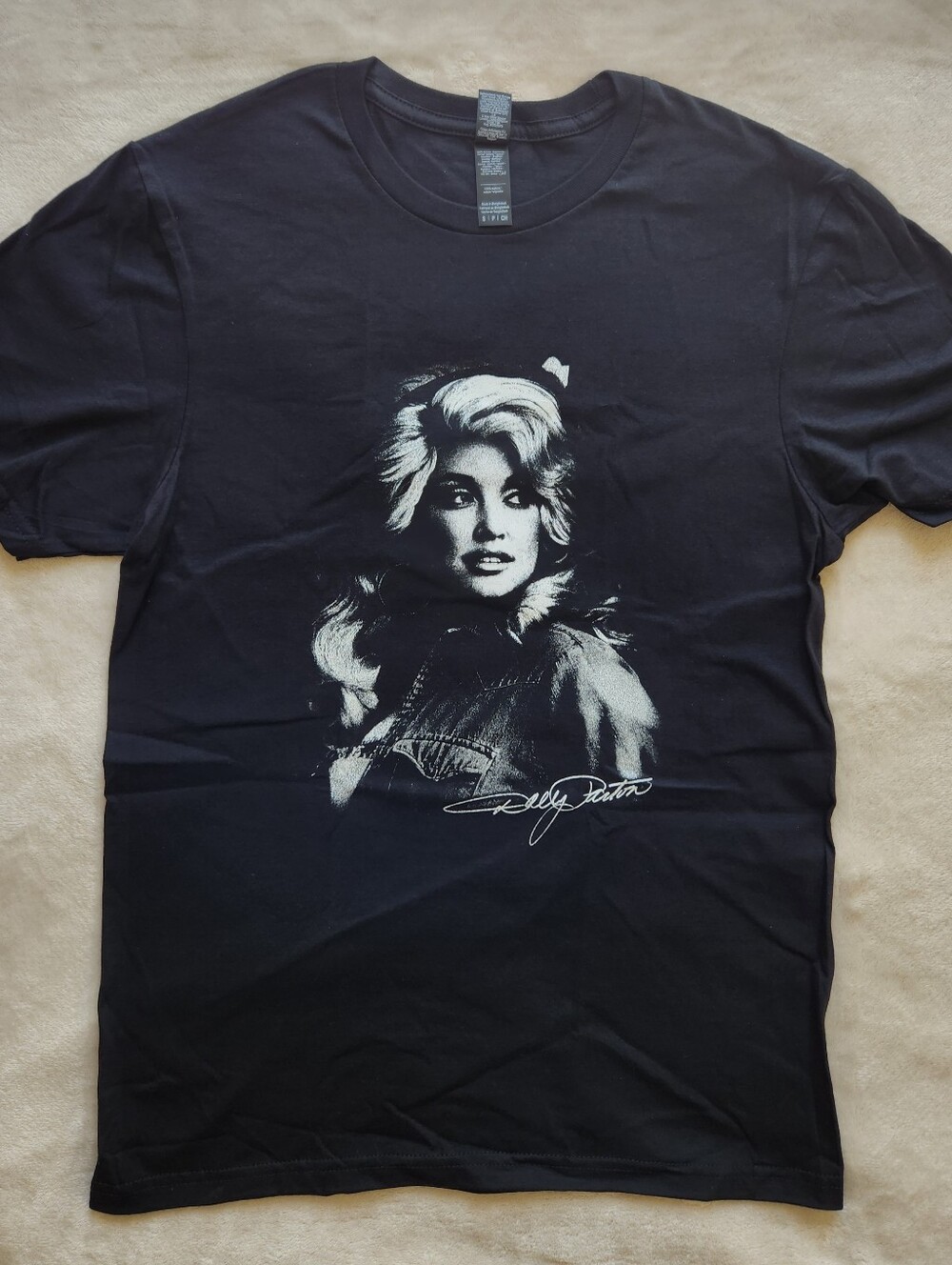 Dolly Parton black graphic t-shirt size S